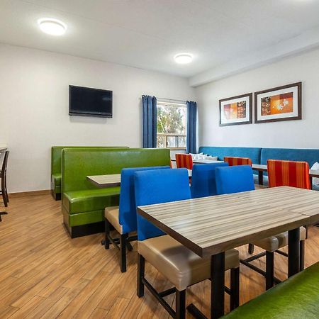 Comfort Inn & Suites Бари Екстериор снимка