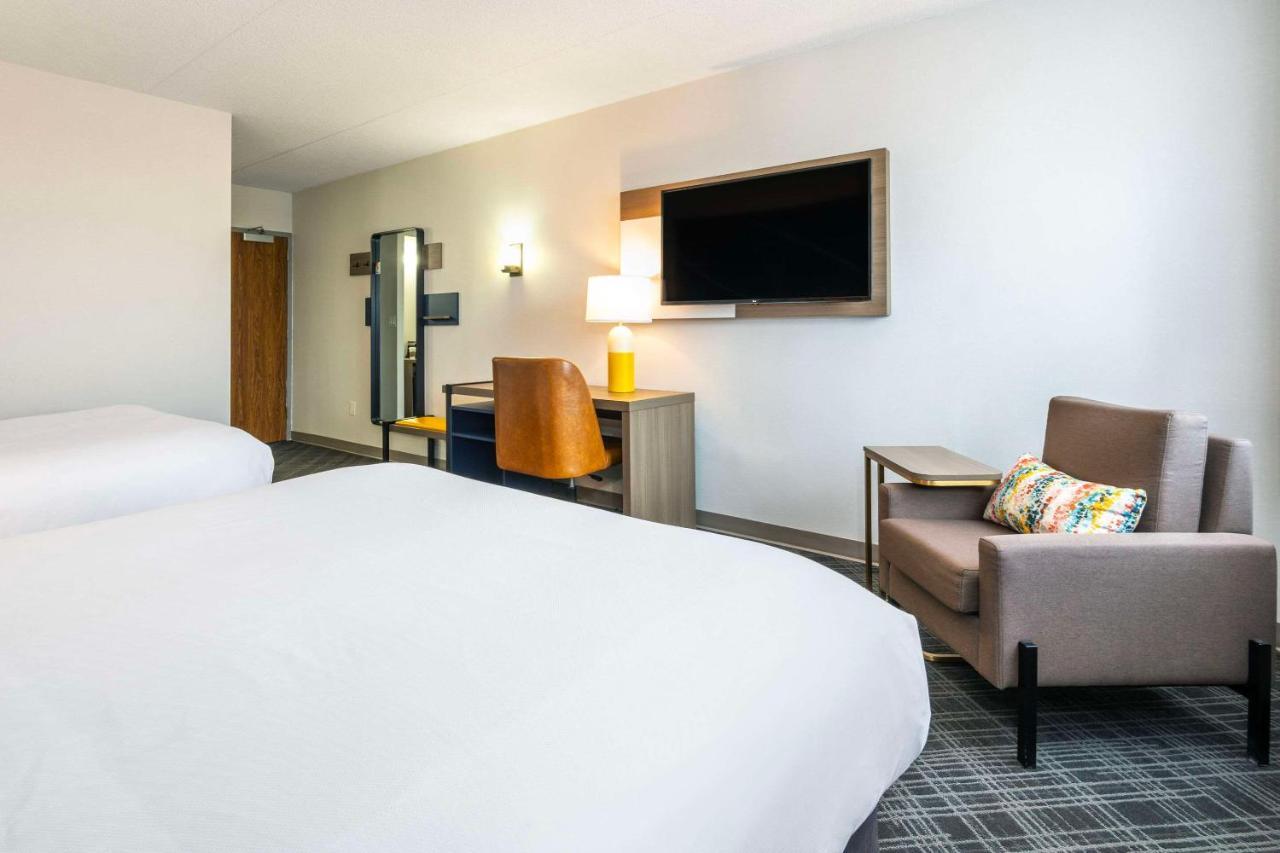 Comfort Inn & Suites Бари Екстериор снимка
