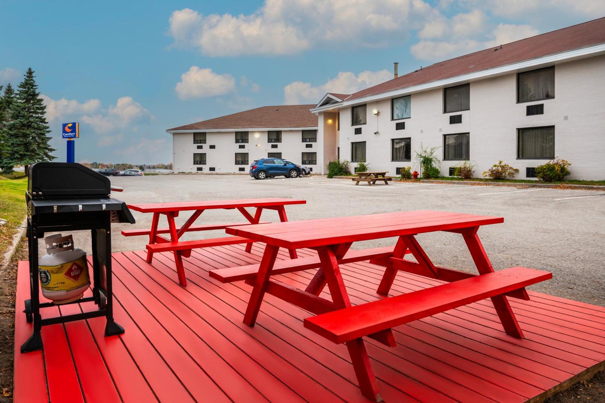 Comfort Inn & Suites Бари Екстериор снимка