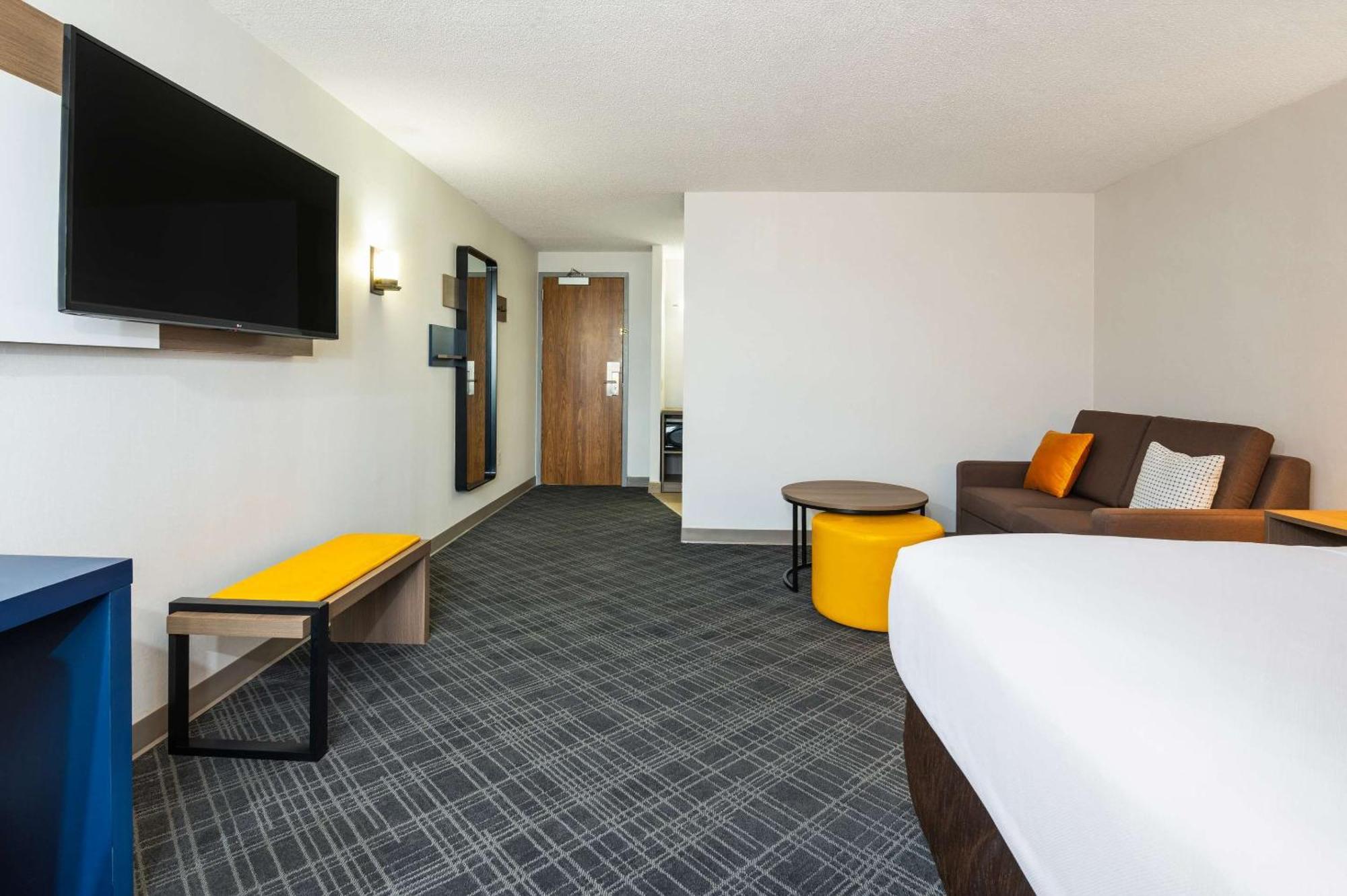 Comfort Inn & Suites Бари Екстериор снимка