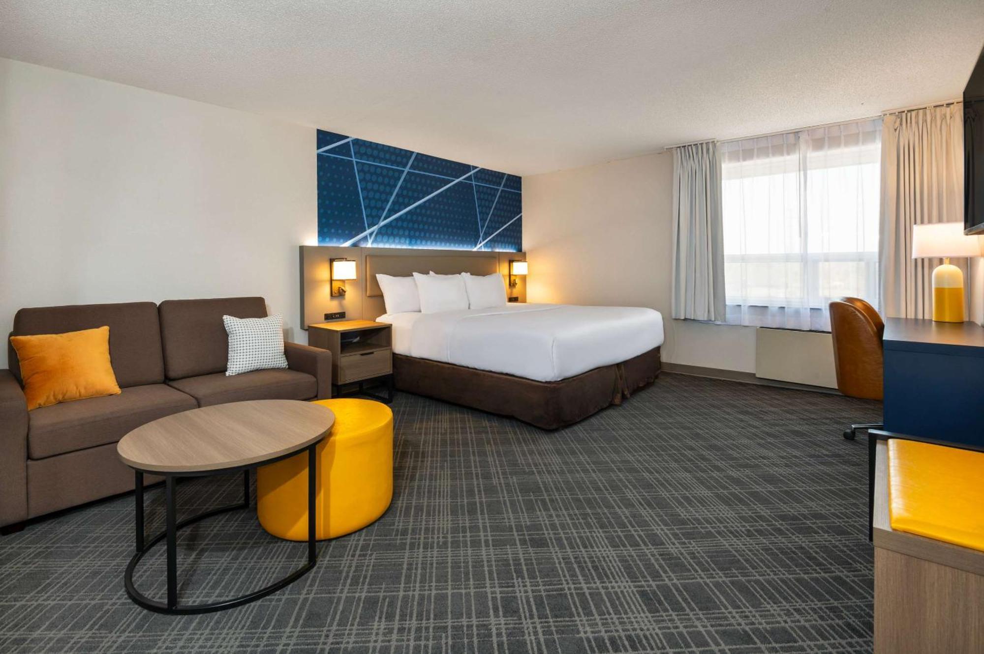 Comfort Inn & Suites Бари Екстериор снимка