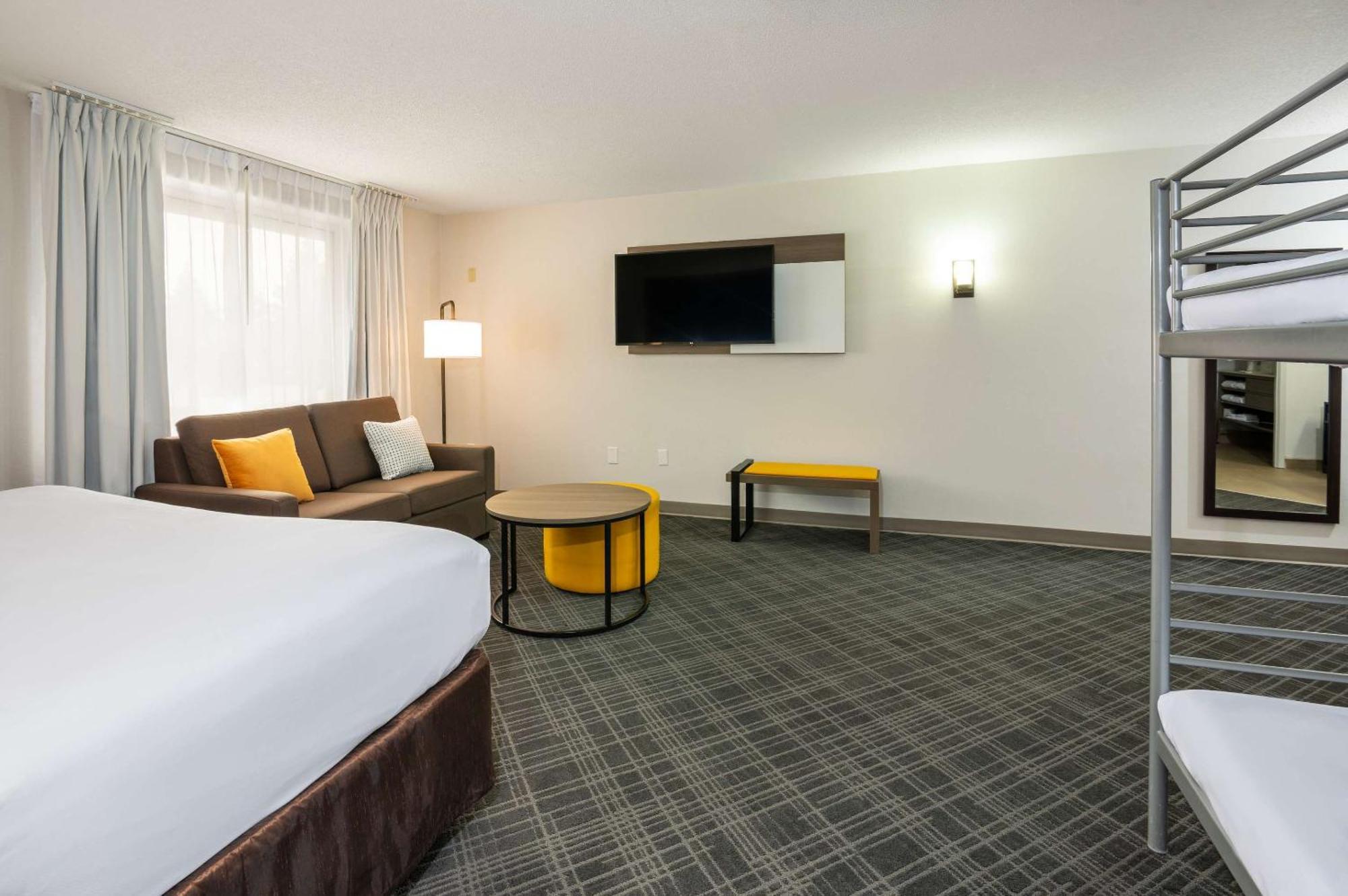 Comfort Inn & Suites Бари Екстериор снимка