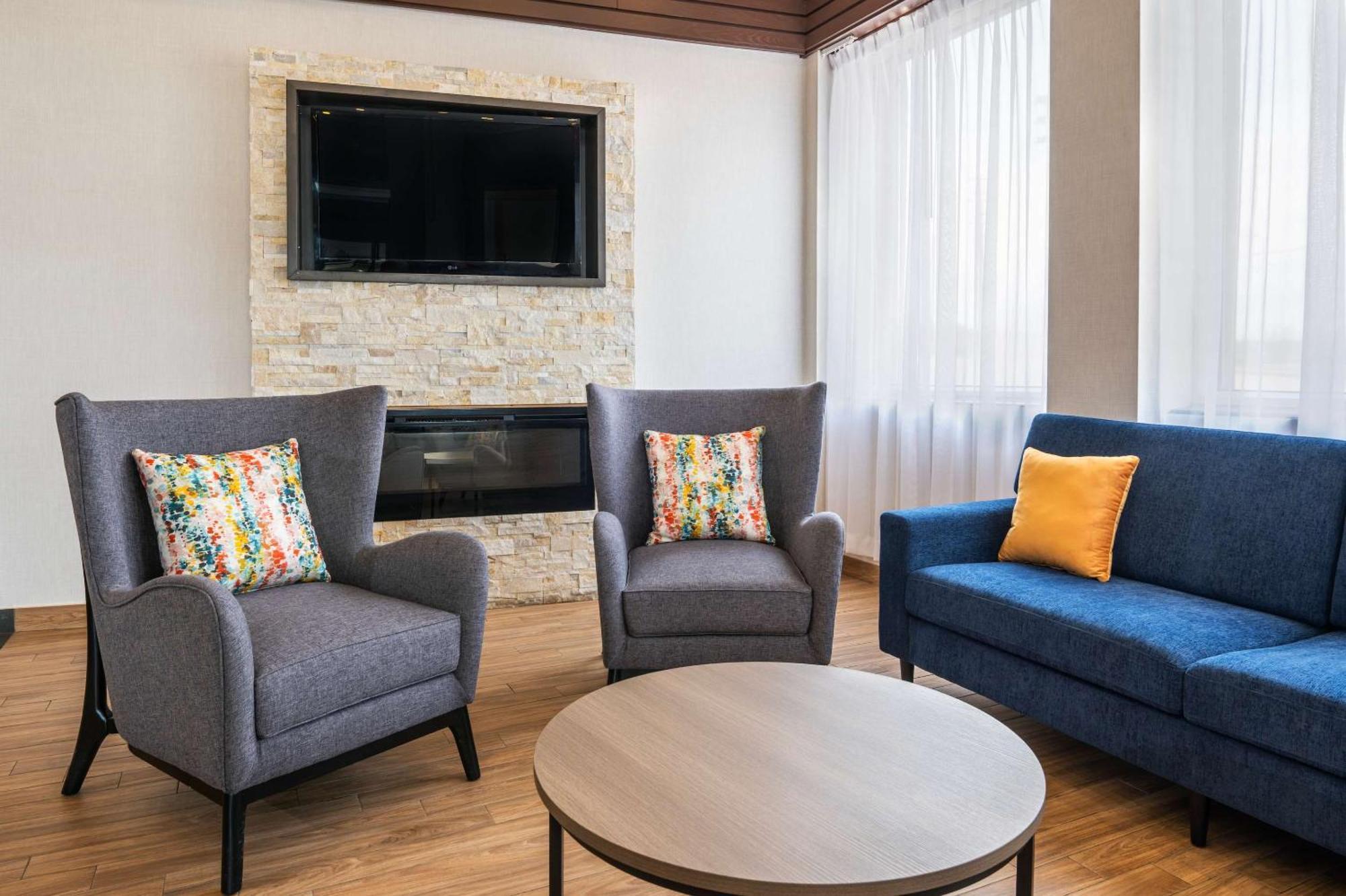 Comfort Inn & Suites Бари Екстериор снимка