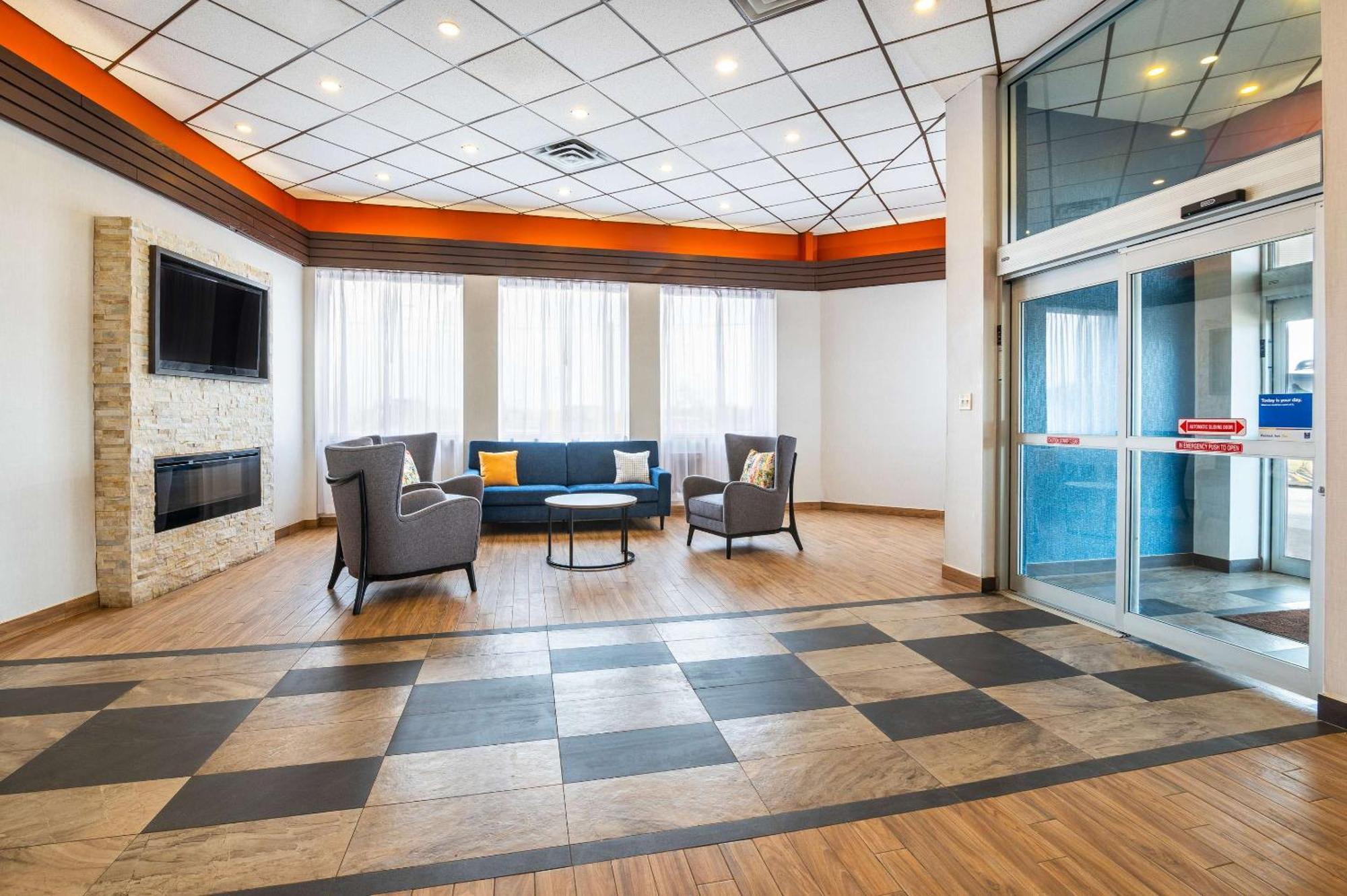 Comfort Inn & Suites Бари Екстериор снимка